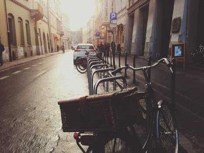 How AI is Revolutionizing Ad Copywriting (And How You Can